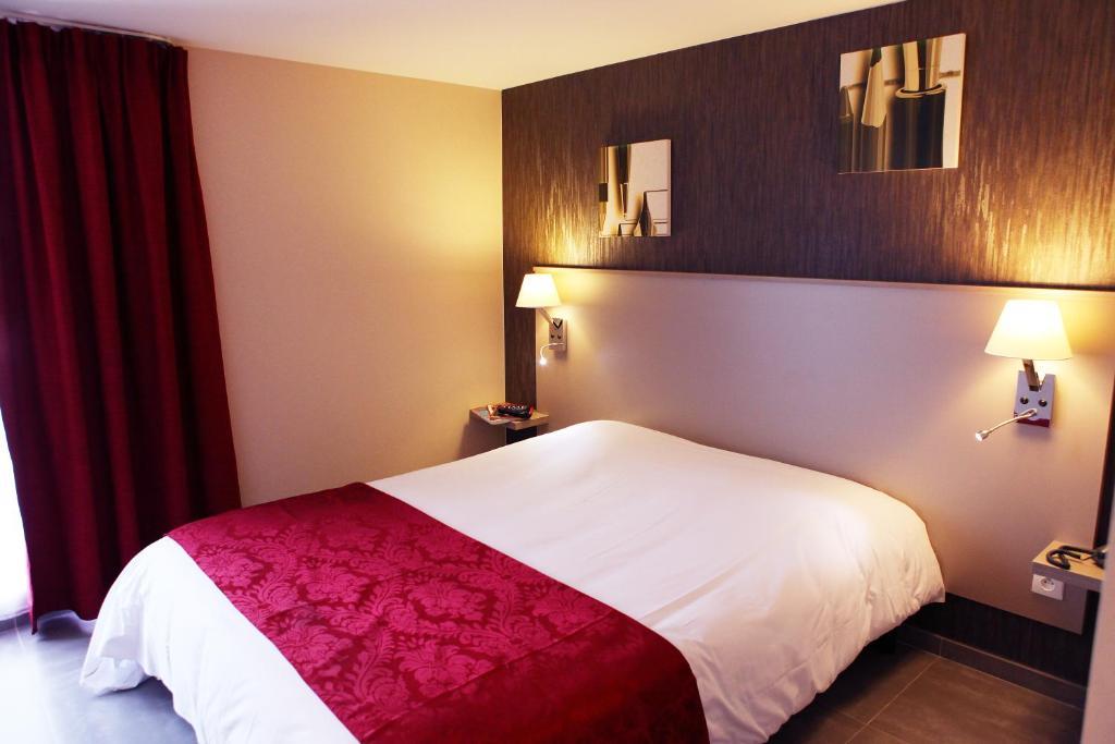 Hotel Le Coudon La Farlède Habitación foto